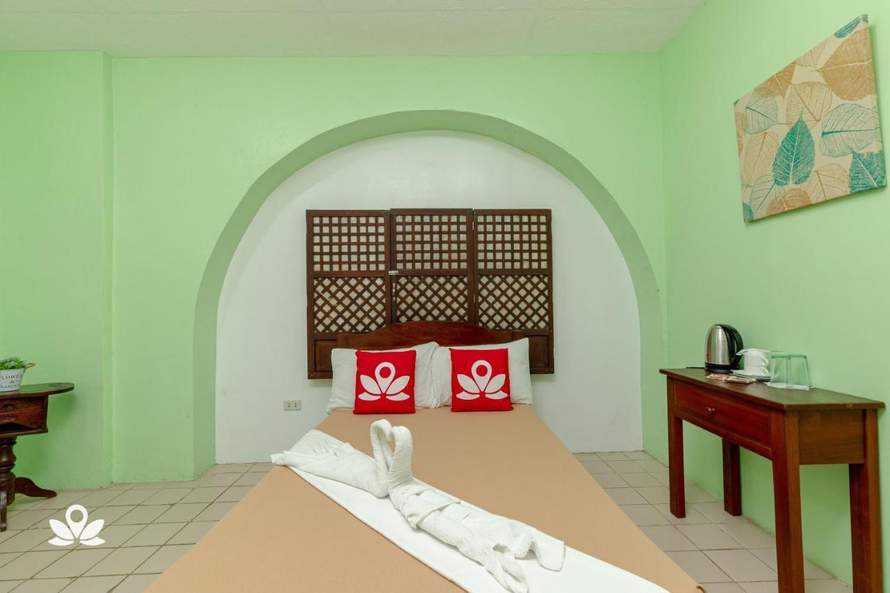Zen Rooms Calle Crisologo Vigan Exterior foto